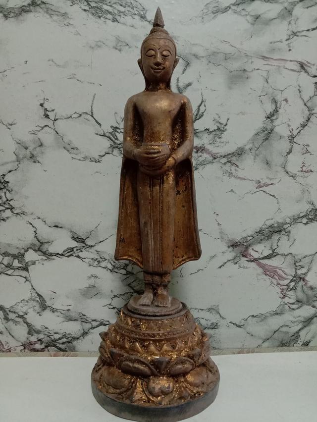 พระบูชาไม้แกะทาทองเก่า องค์พระพิมพ์ยืนปางอุ้มบาตร องค์พระขนาดสูง13นิ้ว สภาพสวยสมบูรณ์