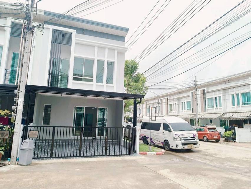 บ้านหลังมุม! ทาวน์เฮ้าส์ 2 ชั้น ตกแต่งใหม่ พร้อมอยู่ 📍 หมู่บ้านโครงการพลีโน่ รามอินทรา – เลียบคลองสอง 10 2