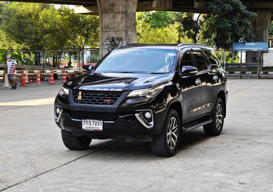 Toyota Fortuner 2.8 Sigma4 AT 4WD  ปี 2015  2