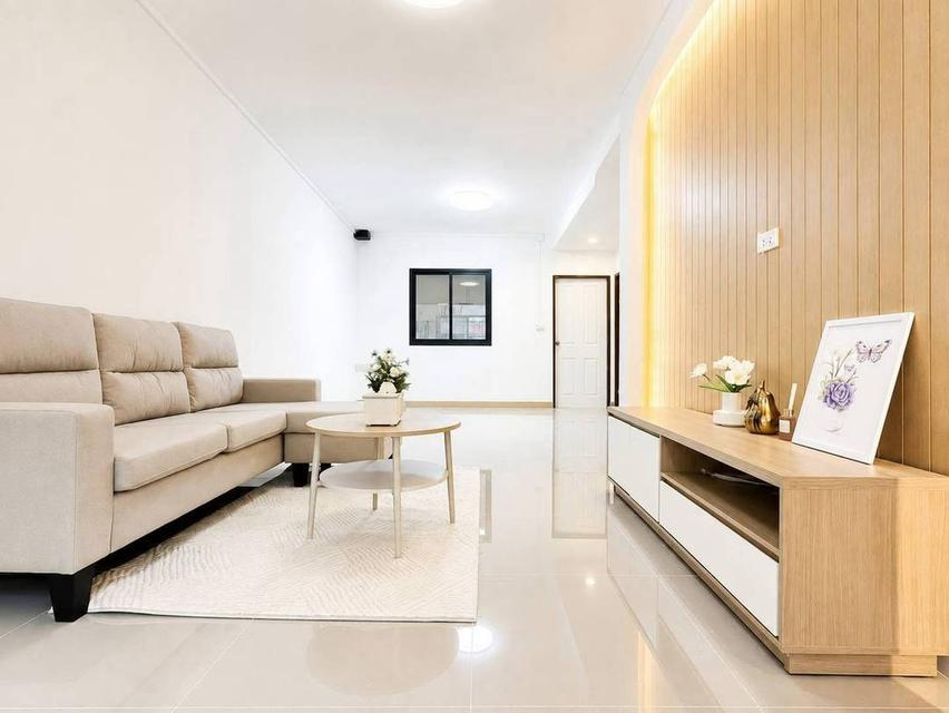 หมู่บ้านพฤกษา 33  ซอยวัดลาดปลาดุกทาวน์เฮาส์  2 ชั้น ตกแต่งใหม่พร้อมอยู่ มีรถประจำทางเข้าในหมู่บ้าน 3