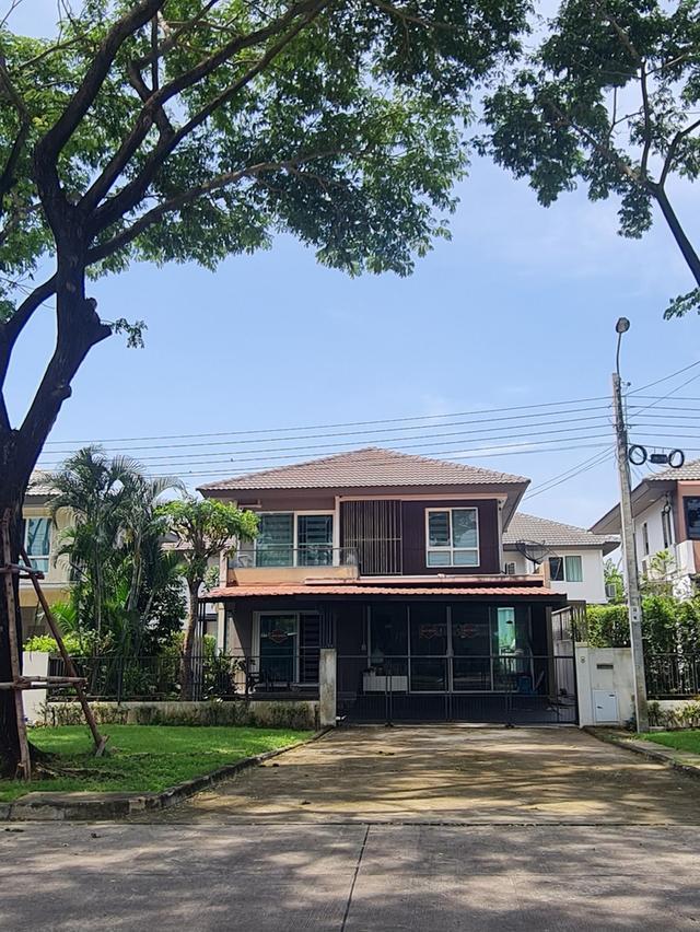 ขายบ้านเดี่ยว 2 ชั้น หมู่บ้านพฤกษ์ลดา วงแหวนหทัยราษฎร์ หน้าบ้านติดถนนหลัก หน้าบ้านเป็นอุโมงค์ต้นไม้ 1