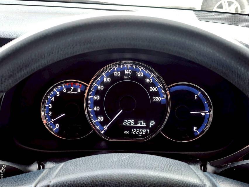 ขาย Toyota Yaris 1.2E ปี17 8