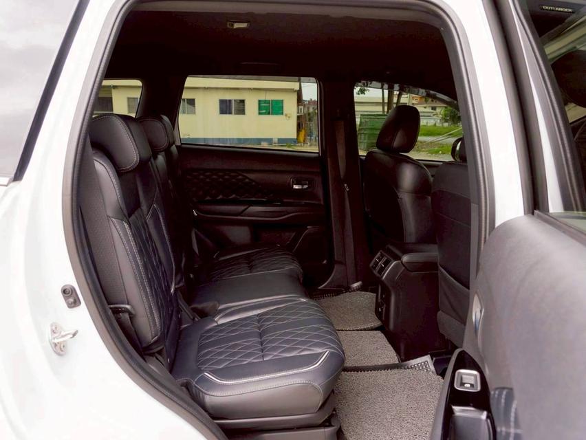 Mitsubishi Outlander Phev 2.4 GT Premium 4wd ปี 2021 14