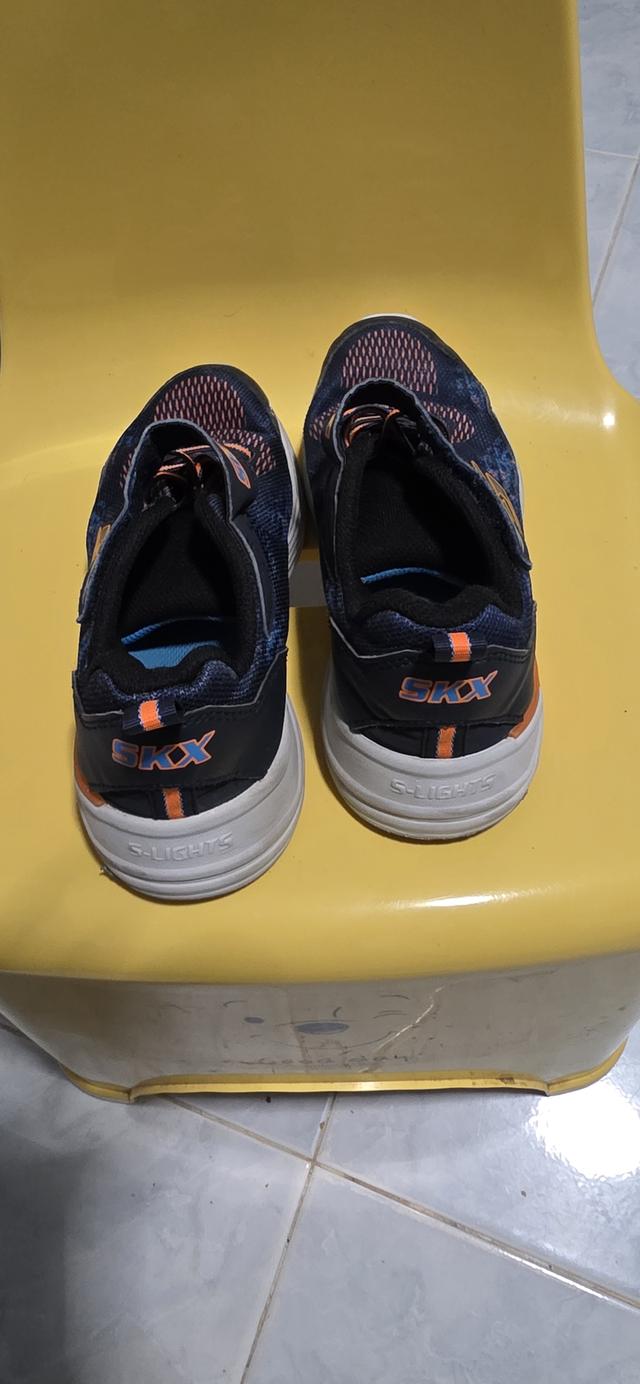 รองเท้า เสื้อผ้า กระเป๋า