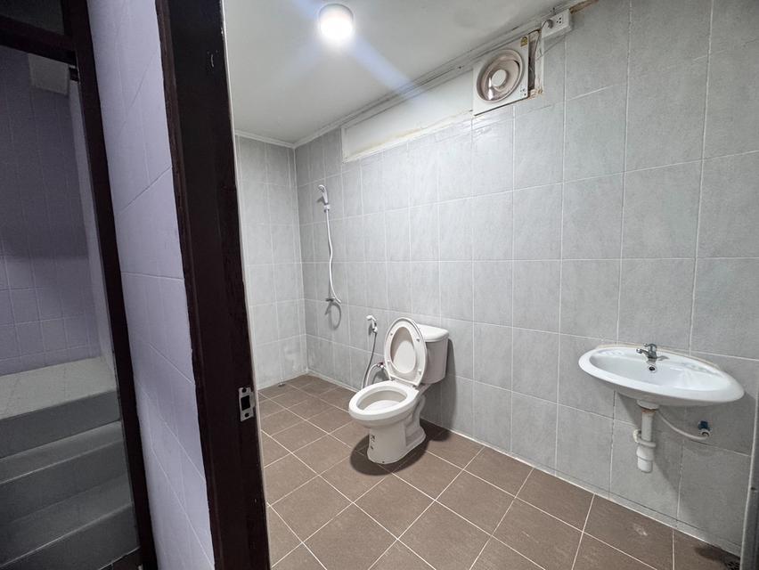 ให้เช่าอาคารพาณิชน์ 5 ชั้น ซอยพระยาศรี รีโนเวทใหม่พร้อมอยู่ (N.1939) 12