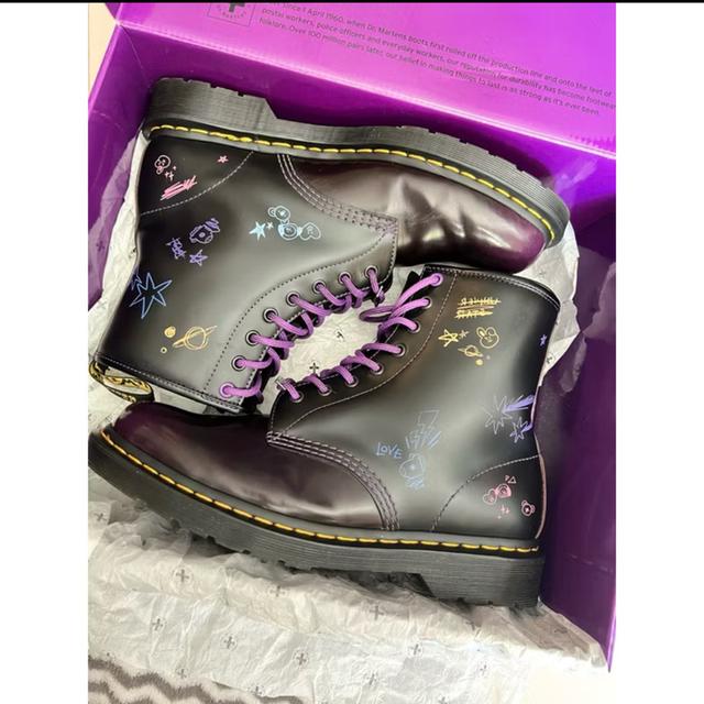 รองเท้า Dr.Martens BT21 Boots