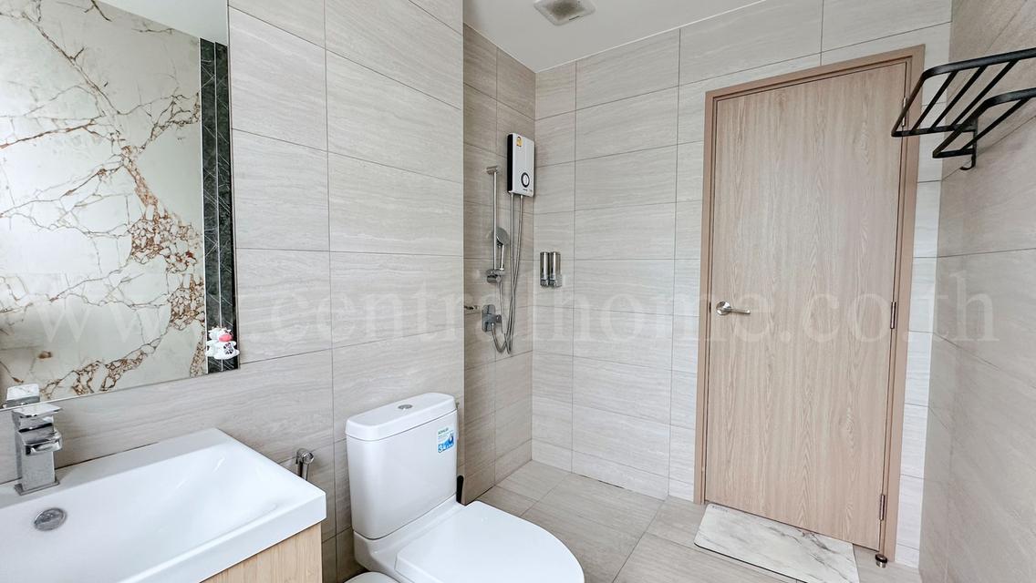 ทาวน์โฮม เธอ ลาดพร้าว 93 ระดับ Luxury 3.5 ชั้น Fully Furnishe มีลิฟต์ในตัว พร้อมอยู่ 11