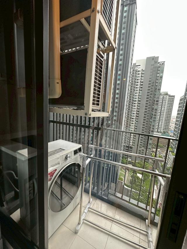 ให้เช่า: คอนโด Life Asok Hype ตั้งอยู่ติดใกล้สถานี MRT พระราม9 พร้อมวิวเมืองมุมสูง 5