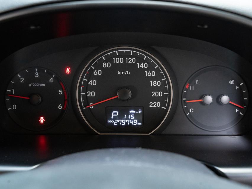 HYUNDAI H-1 2.5 ELITE 2019 āļĢāļđāļāļāļĩāđ 18