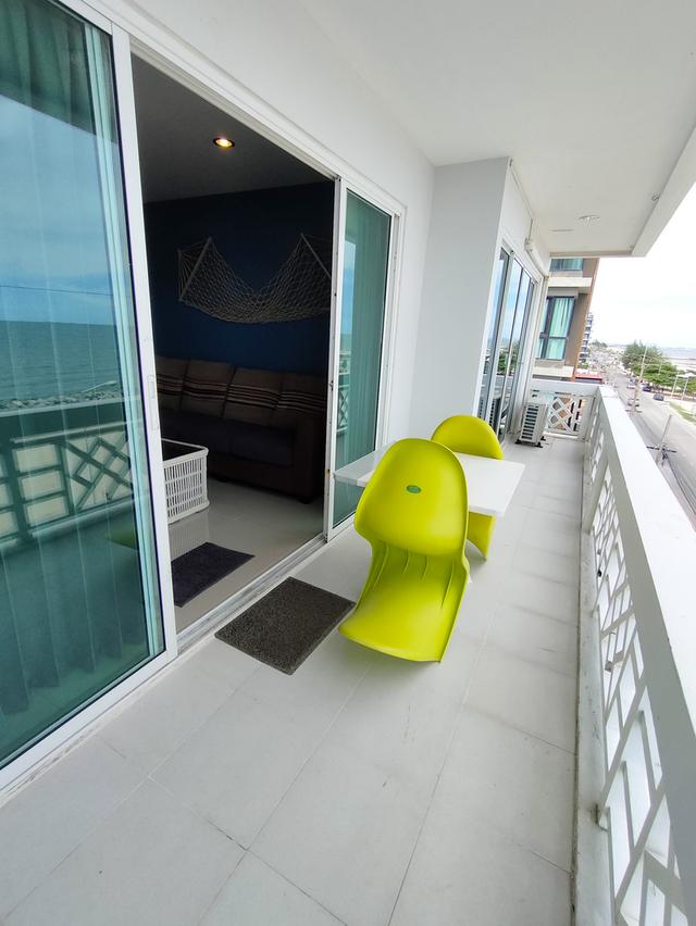 คอนโดติดทะเลเรียบหาดแสงจันทร์จังหวัดระยอง 60 ตรม. 1 ห้องนอน 1 ห้องนั่งเล่น เป็นห้องหัวมุมได้วิวทะเลกว้าง โทร.083-665-3645 3