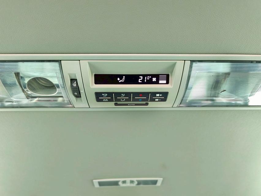 รหัสรถ CAT8422. 2013 จด 2015 Volk Caravelle 2.0 TDI ออโต้ สีดำ ดีเซล สุดประหยัด navigator VIP  15