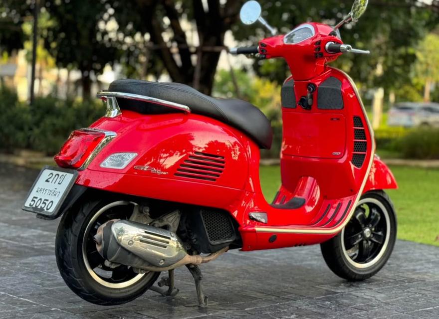 ขายด่วน Vespa GTS 150 สีแดง ปี 2022 3