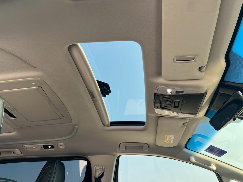 Toyota Vellfire 2.5 Hybrid E-Four ZR G Edition ปี 2019 ตัวท๊อปสุด สีน้ำตาล รถมือเดียวป้ายแดง รูปที่ 11