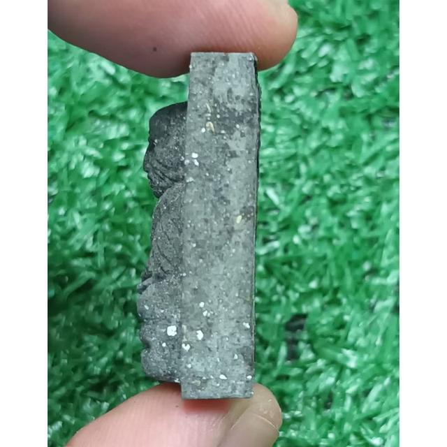 หลวงปู่ทวดเนื้อผง  วัดไร่มะม่วงพระราชดำรัส โครงการป่าเปียก จ.เพชรบุรี 2554 (แท้💯✔️)