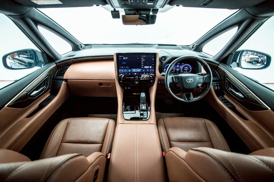 TOYOTA ALPHARD 2.5 HYBRID X E-FOUR  2025  8