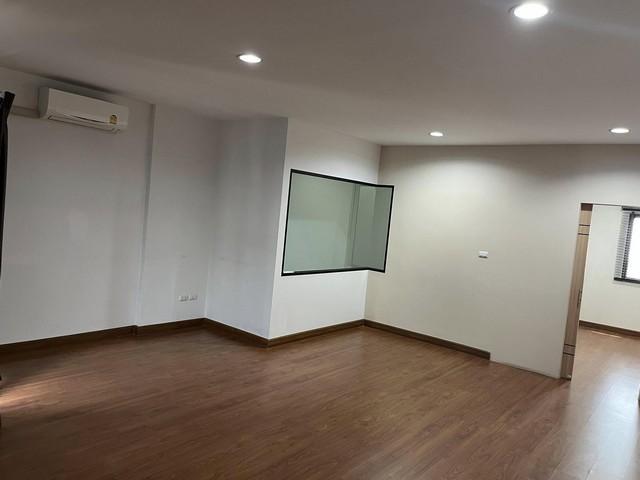 PB5852ให้เช่า ทาวน์โฮม 3 ชั้น ย่านร่มเกล้า โครงการ ทรีโอ ร่มเกล้า ใกล้ มหาลัย  8