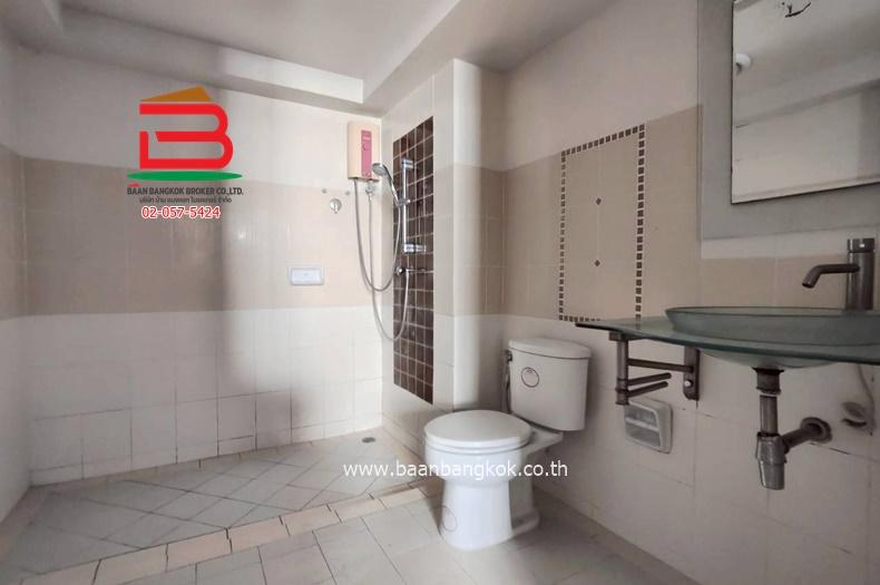 ทาวน์โฮม ปริญลักษณ์ เอกชัย-บางบอน (ใกล้เซ็นทรัล พระราม 2) เนื้อที่ 21.8 ตรว. แขวงบางบอน เขตบางบอน 11