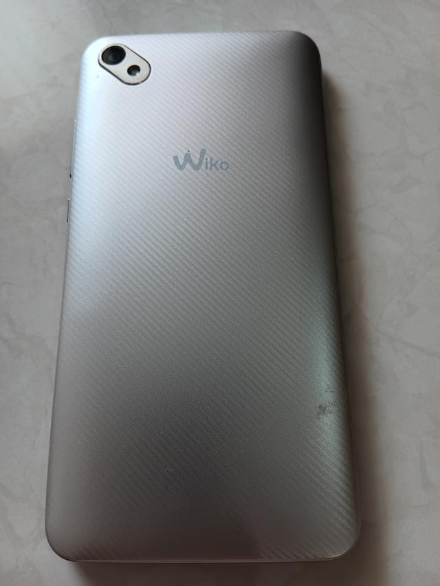 โทรศัพท์มือถือwiko ราคา700บาท 2