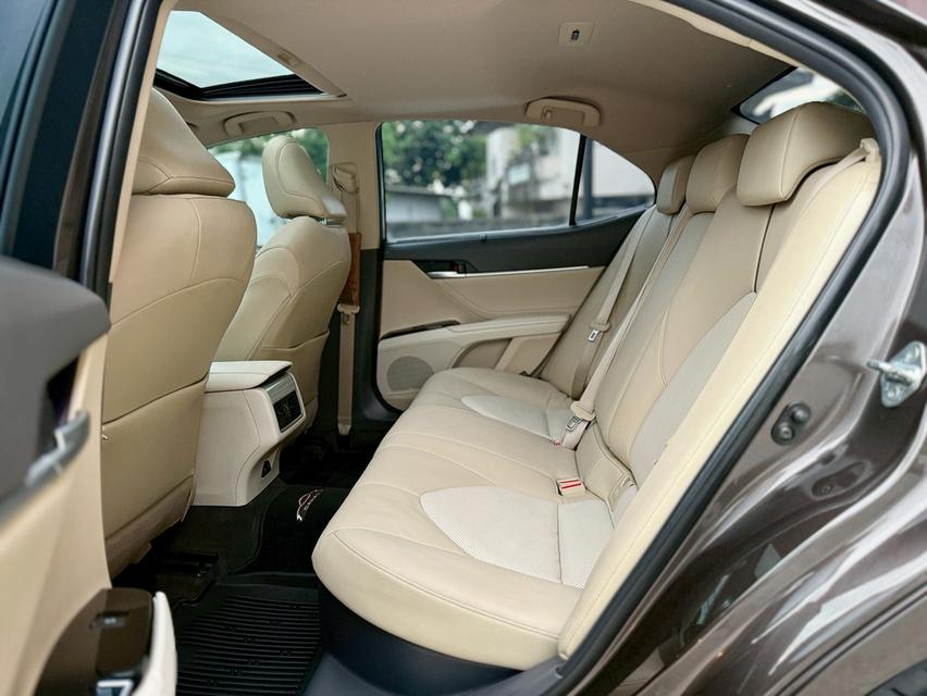 TOYOTA CAMRY 2.5 HV 2019   13