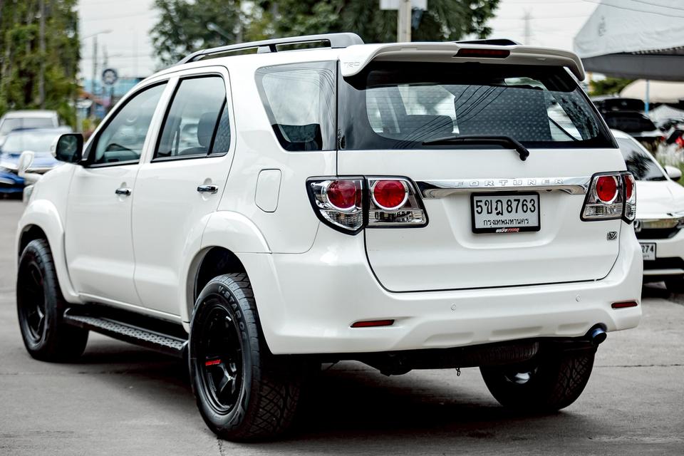 Toyota Fortuner 2.5V ปี15 4