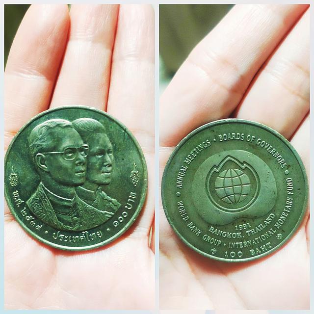 เหรียญ 100 บาท เป็นเหรียญสำหรับสะสม เหมาะกับผู้ที่เก็บสะสมเหรียญ