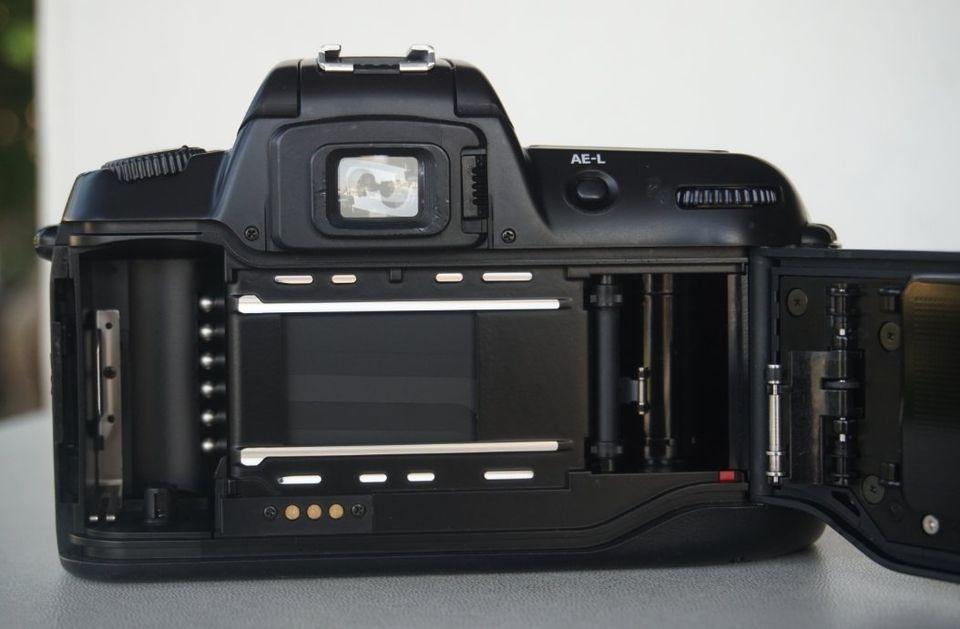 Nikon F60(Black) 3