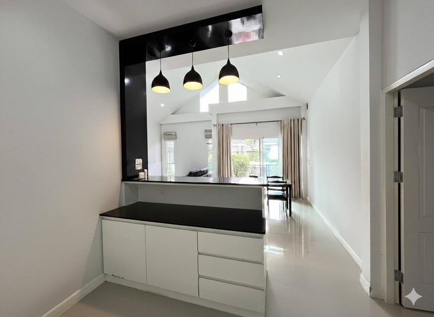 🏙️ ทาวน์โฮม 2 ชั้น ทำเลทองรวมโชค ใกล้มีโชคพลาซ่าเพียง 1 กม. พร้อมสระว่ายน้ำส่วนกลาง Modern 3-Bedroom Townhome for Rent - Ruamchok Area, Near Meechok 2