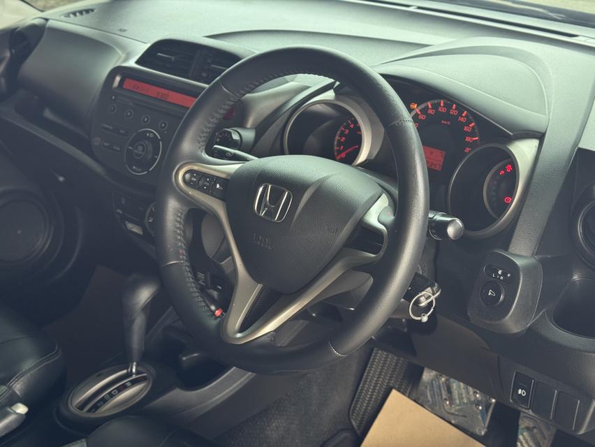 HONDA JAZZ GE 2011 AUTO V IVTEC รูปที่ 13