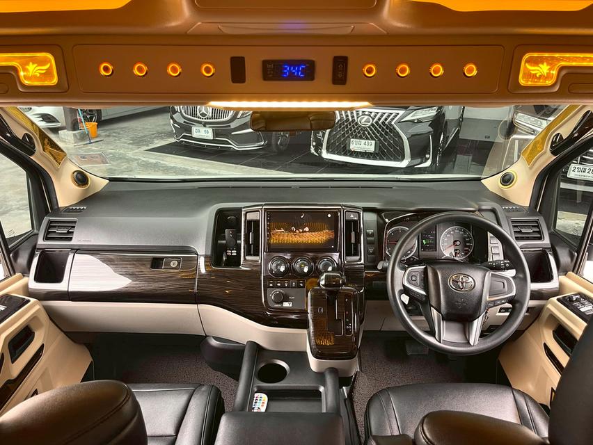ขาย Toyota Commuter 2.8 ปี24 11