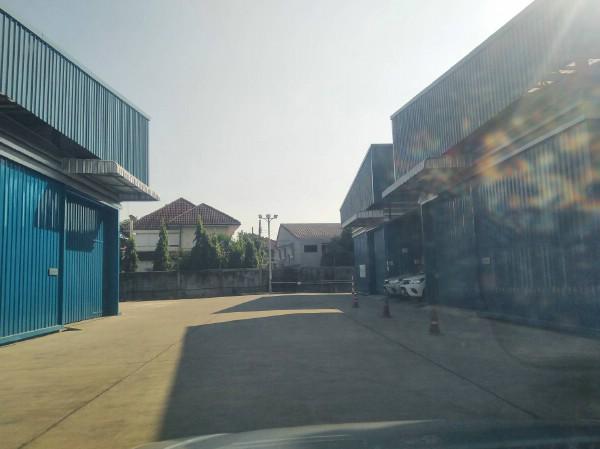 ให้เช่าโกดังย่านวัชรพล ขนาด 150 ตรม. พิกัดแขวงท่าแร้ง เขตสายไหม กรุงเทพฯ เชื่อมต่อถนนรามอินทรา ถนนสายไหม ใกล้จุดขึ้น-ลงทางด่วน 4