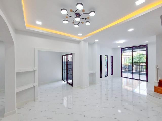 บ้านรีโนเวทใหม่ วรารักษ์ รังสิต คลอง 3 พร้อมเข้าอยู่ เดินทางสะดวก ใกล้ฟิวเจอร์พาร์ค รังสิต ตลาดไท 4