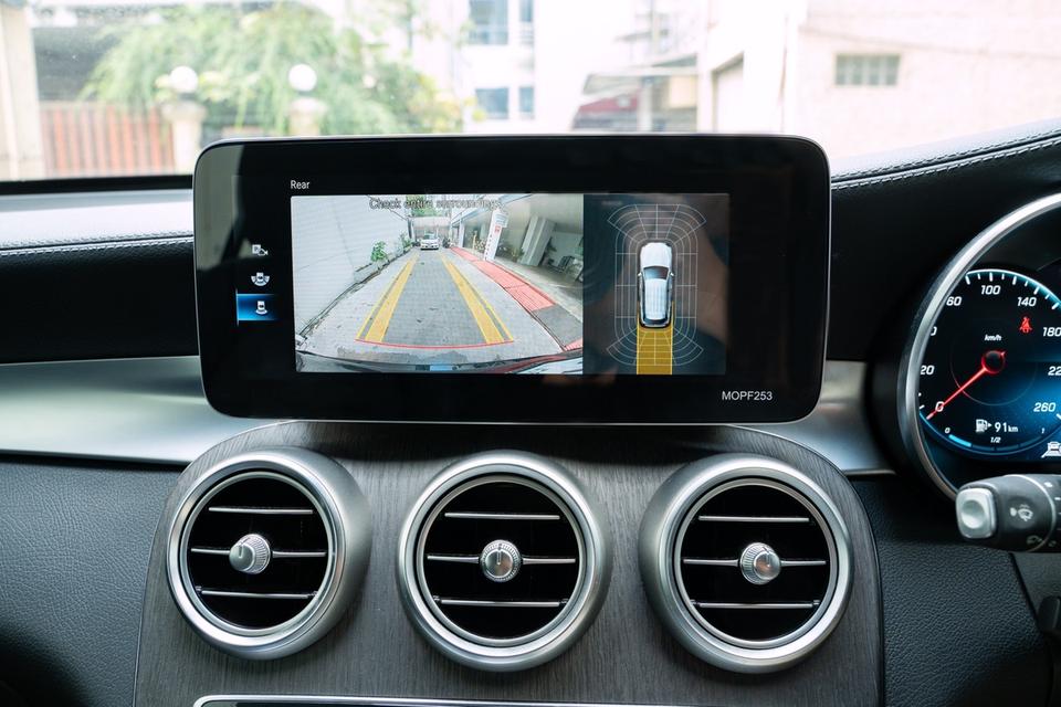 Benz GLC300e AMG Dynamic Facelift จดทะเบียน 2021✔️มือเดียว 90,000KM ตัวท็อปสุด AMG หลังคาแก้ว รุ่น Facelift รูปที่ 11