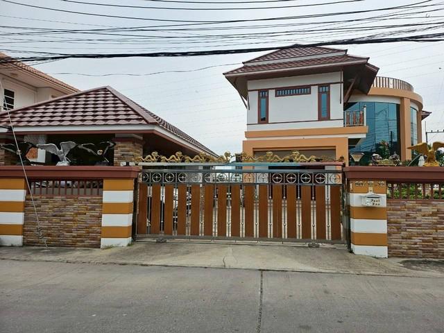 ให้เช่าบ้านเดี๋ยวหลังใหญ่สามารถทำ เป็น Home Office ได้ ห้องโถงขนาดใหญ่ สามารถทำออฟฟิศได้ จำนวน 6 ห้องนอน 5 ห้องน้ำ 3