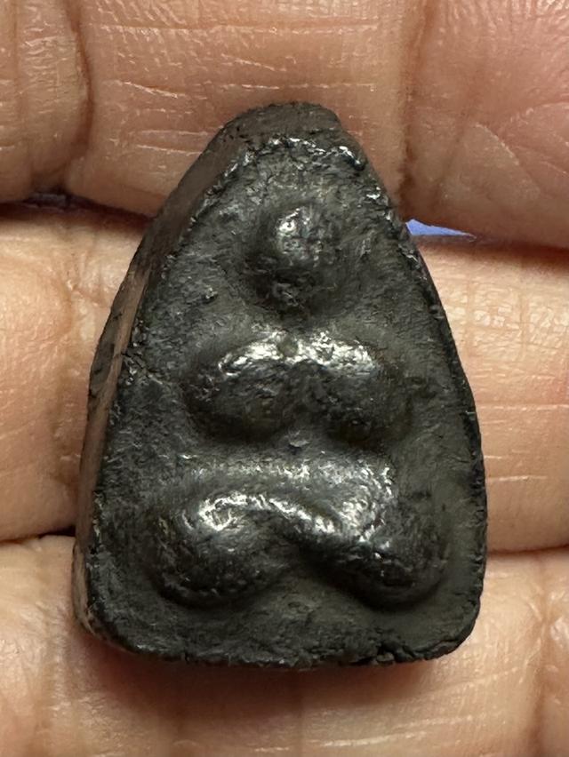 พระปิดตาเนื้อผง คลุกรักไม่ทราบที่ 5