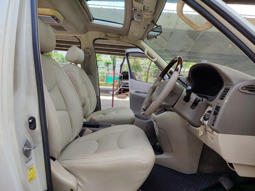 Toyota Granvia 3.4 Sunroof AT 2000