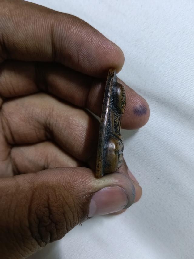 หลวงปู่ทวด รุ่นเตารีด ปี08 หลังหนังสือ รูปที่ 3