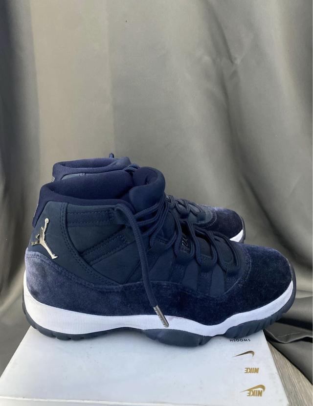 Nike Air Jordan 11 Retro Midnight Navy Navy White