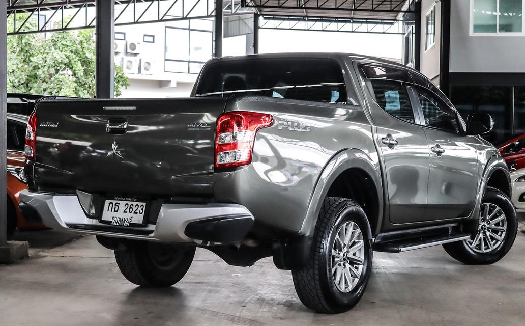 ขาย MITSUBISHI TRITON 2.4 PLUS DOUBLE CAB เกียร์ธรรมดา 6