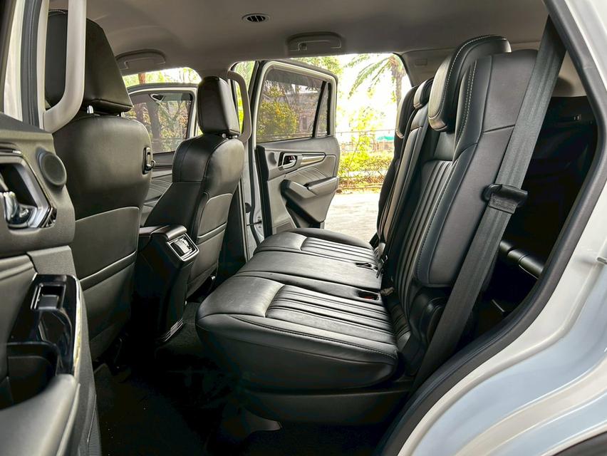 ขายรถ Isuzu MU-X 1.9 Ultimate Pantom ปี 2023 สีขาว รูปที่ 13