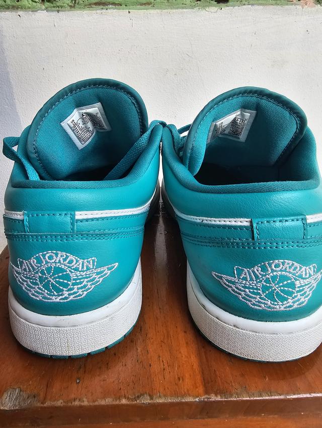 Nike Air Jordan 1 Low New Emerald รูปที่ 5