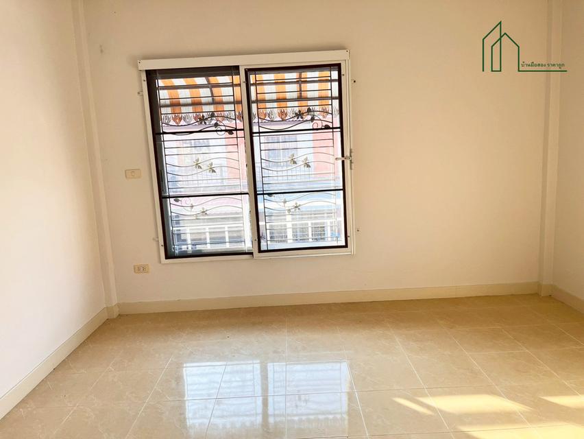 ทาวน์เฮ้าส์ 2 ชั้น ม.ชายคลอง หลังริม บางบ่อ สวยพร้อมอยู่ 11