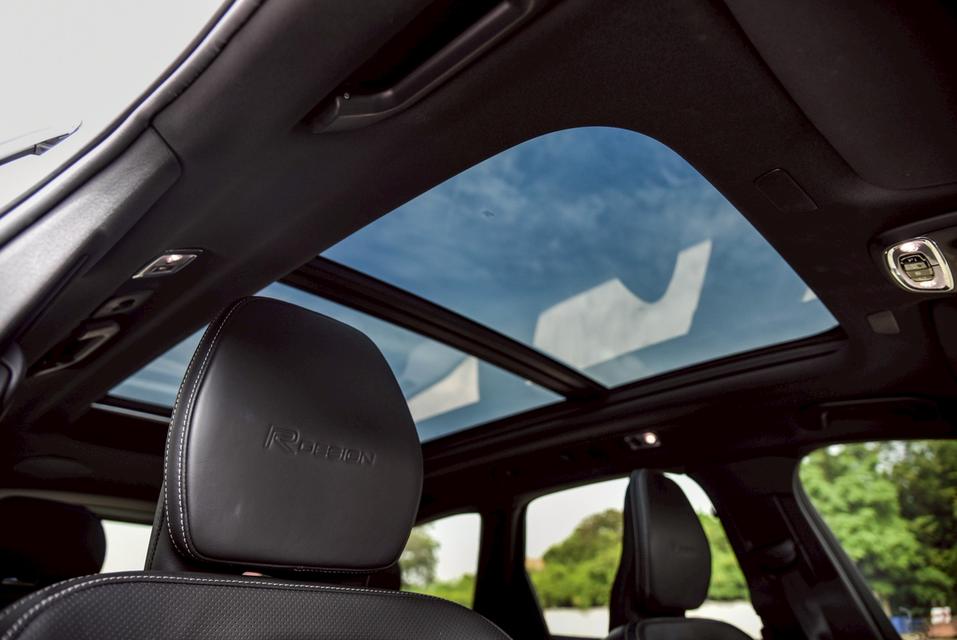 รหัสรถ CBL7547 Volvo XC60 2.0 T8 R-Design 4WD AT 2019 12