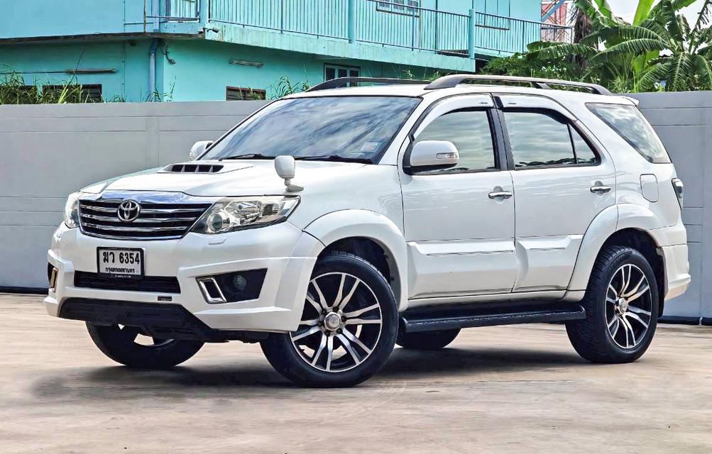 ขาย TOYOTA FORTUNER 3.0 V 4WD ปี 2012