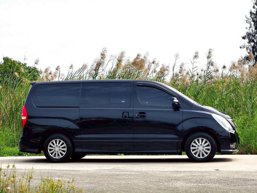 Hyundai H1 2.5Deluxe ปี17 7