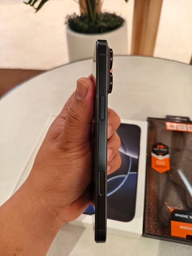 ขาย iPhone 16 Pro Max มือสอง 3