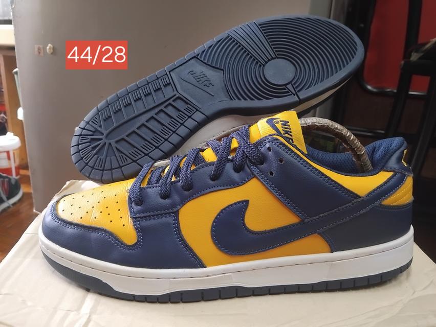 NIKE DUNK LOW EUR 44/28āļŠāļ§āļĒāđāļĢāđāļāļģāļŦāļāļī590āļāđāļēāļŠāđāļ50
