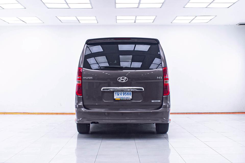 HYUNDAI H1 2.5 DELUXE 2014  16