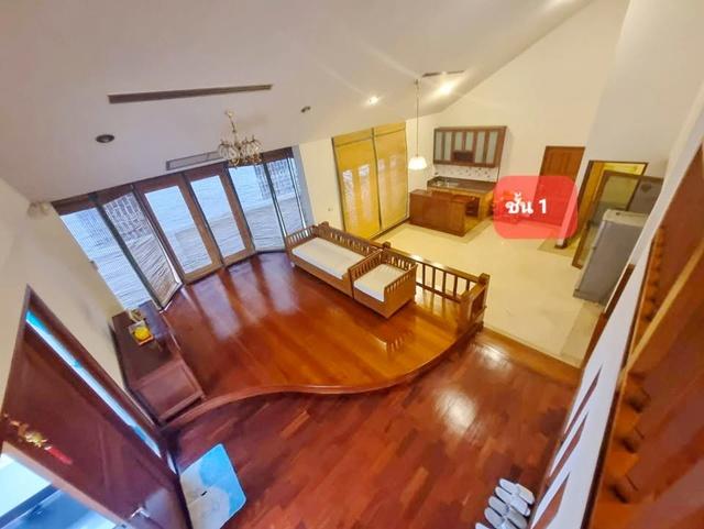 รัชดา32-38 BTS รัชโยธิน 1กม.เซ็นทรัล ลาดพร้าว 2.7 กม. เช่า บ้านเดี่ยว 2 ชั้น 82 ตร.วา.ไม้สักทั้งหลัง 3นอน 4 น้ำ 2