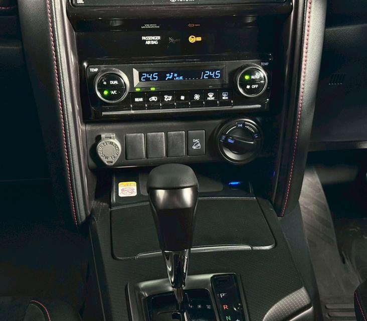 Toyota Fortuner 2.8GR 4wd ปี22 10