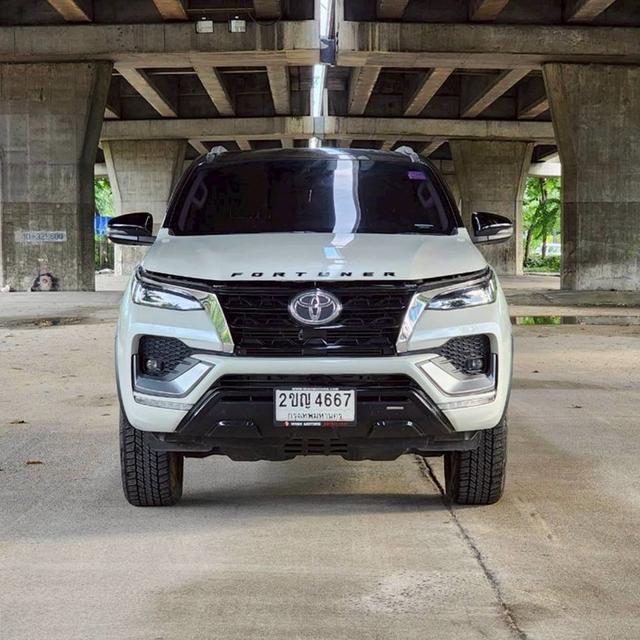 Toyota Fortuner 2.4 V 4WD AT ปี 2021 2